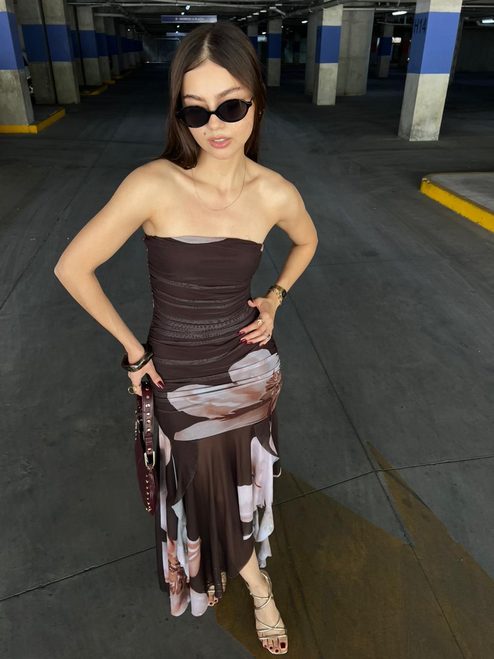 VESTIDO STRAPLESS FRUNCIDO CON OLANES FLOREADO