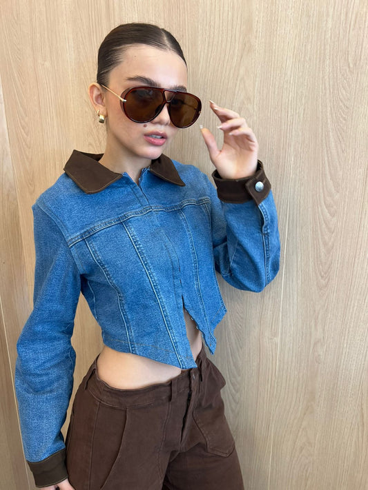 CHAQUETA TIPO CORSET CORTA CON CUELLO EN CONTRASTE