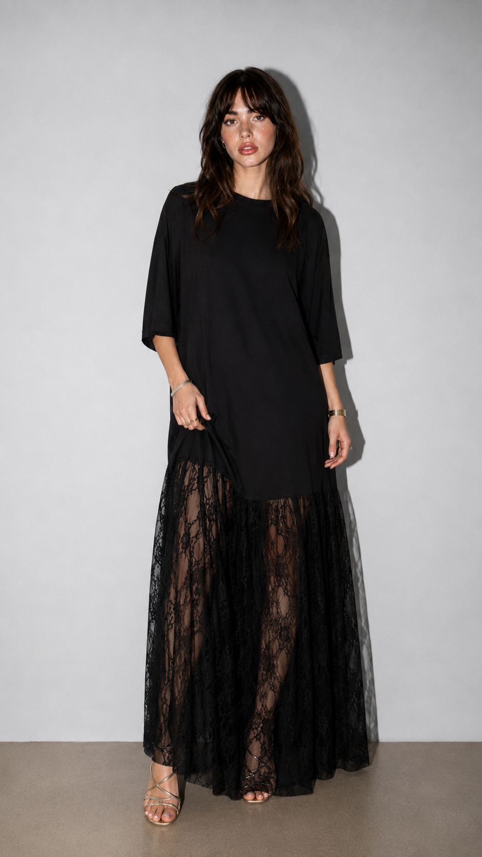 Vestido T-Shirt Oversized con Encaje